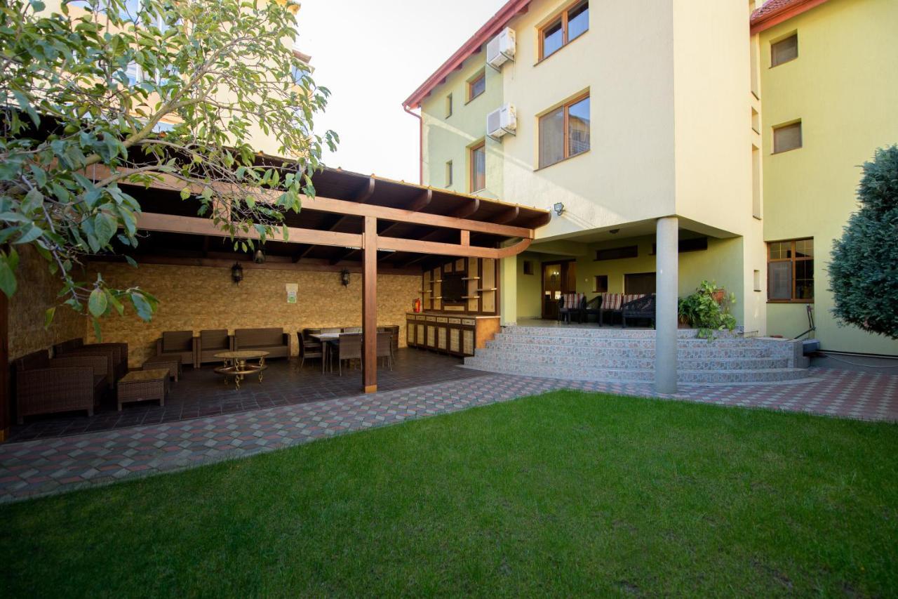 Pensiunea Normandia Timişoara Exterior foto